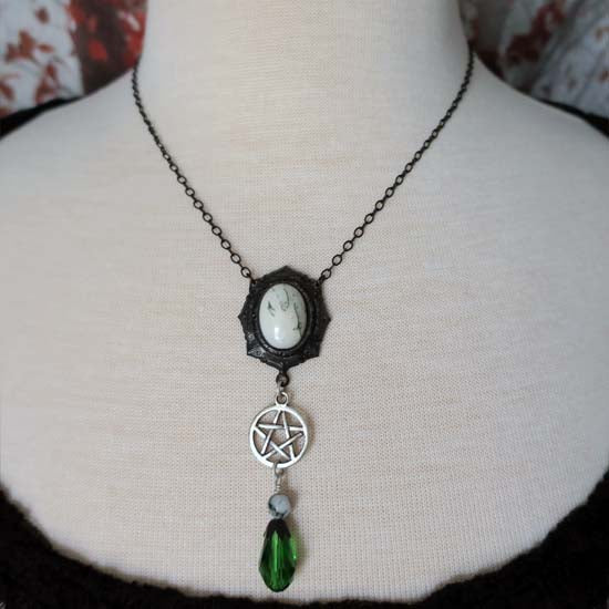 Witch's Amulet necklace - Tree Agate