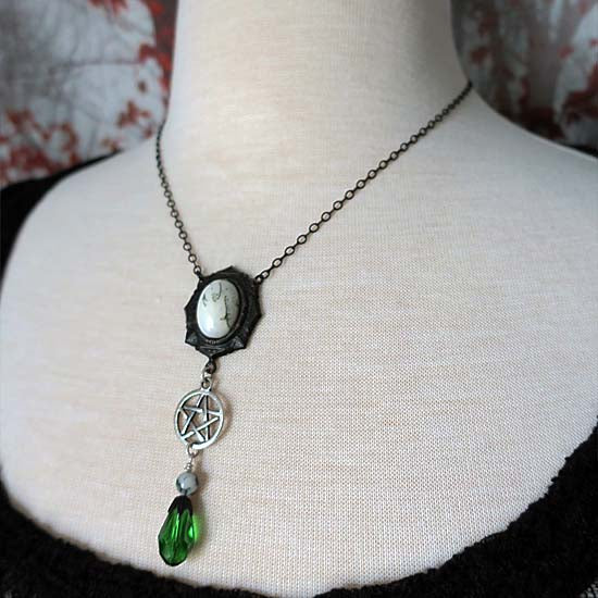 Witch's Amulet necklace - Tree Agate